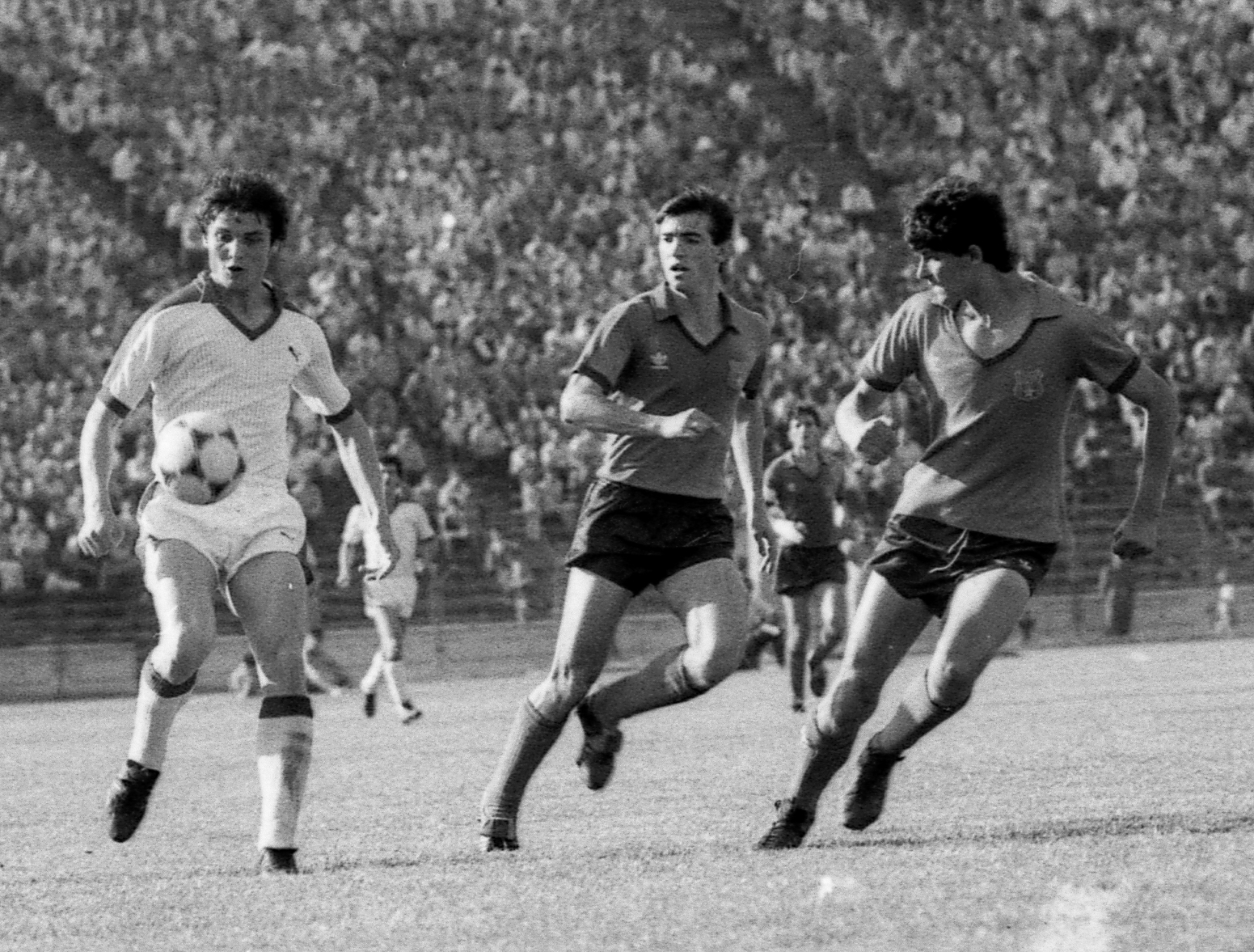 OPINIE | Jurnalistul GSP Alin Buzărin, rânduri nostalgice despre un meci de poveste. Dinamo - Steaua ca pe vremuri!