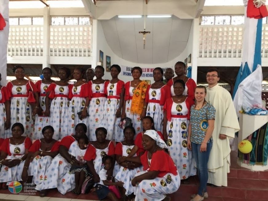Un preot din Iași slujește în Africa. Povestea impresionantă a părintelui Gabriel-Vasile Cimpoeşu în Coasta de Fildeș