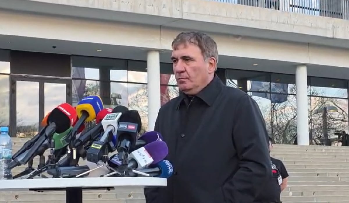 „Regele” alături de care s-a pozat Selly. Cum au apărut când au luat prânzul