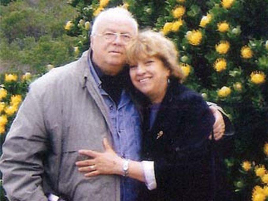 Marinela, soția lui Alexandru Arșinel, un ultim omagiu pentru actor. Ce mesaj a scris pe coroana de flori
