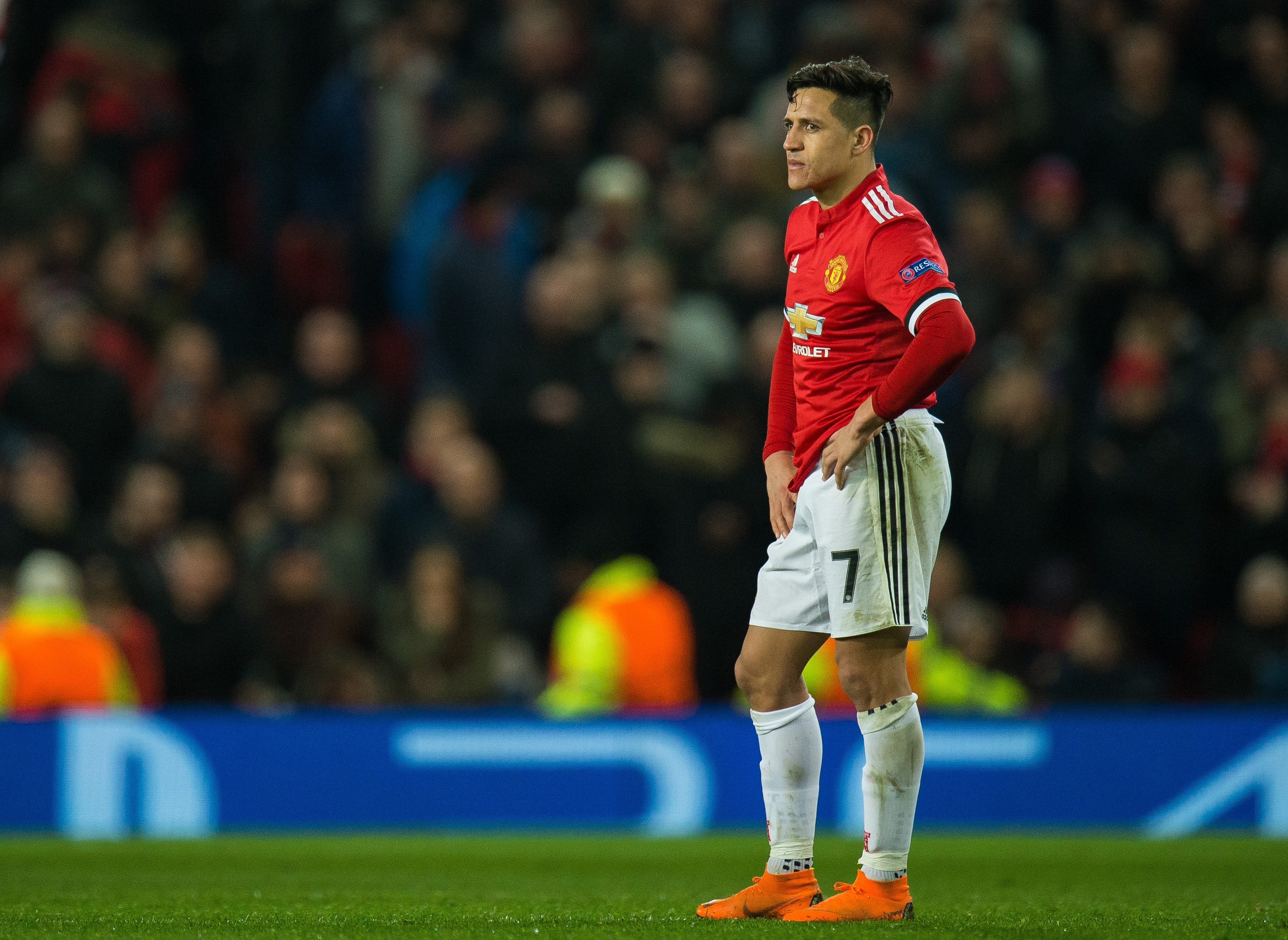 Manchester United, cel mai bogat club de fotbal din lume, eliminat din optimile Ligii Campionilor. Reacția lui Mou | GALERIE FOTO