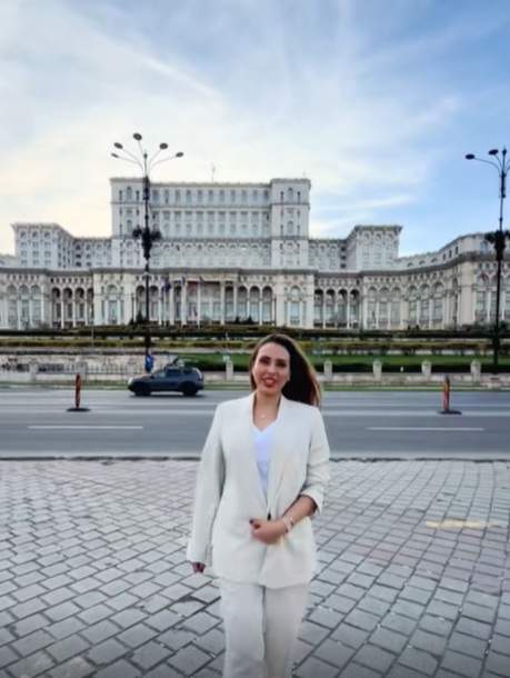 Iulia Vântur, vizită-fulger în România. Cu cine a petrecut iubita lui Salman Khan Paștele
