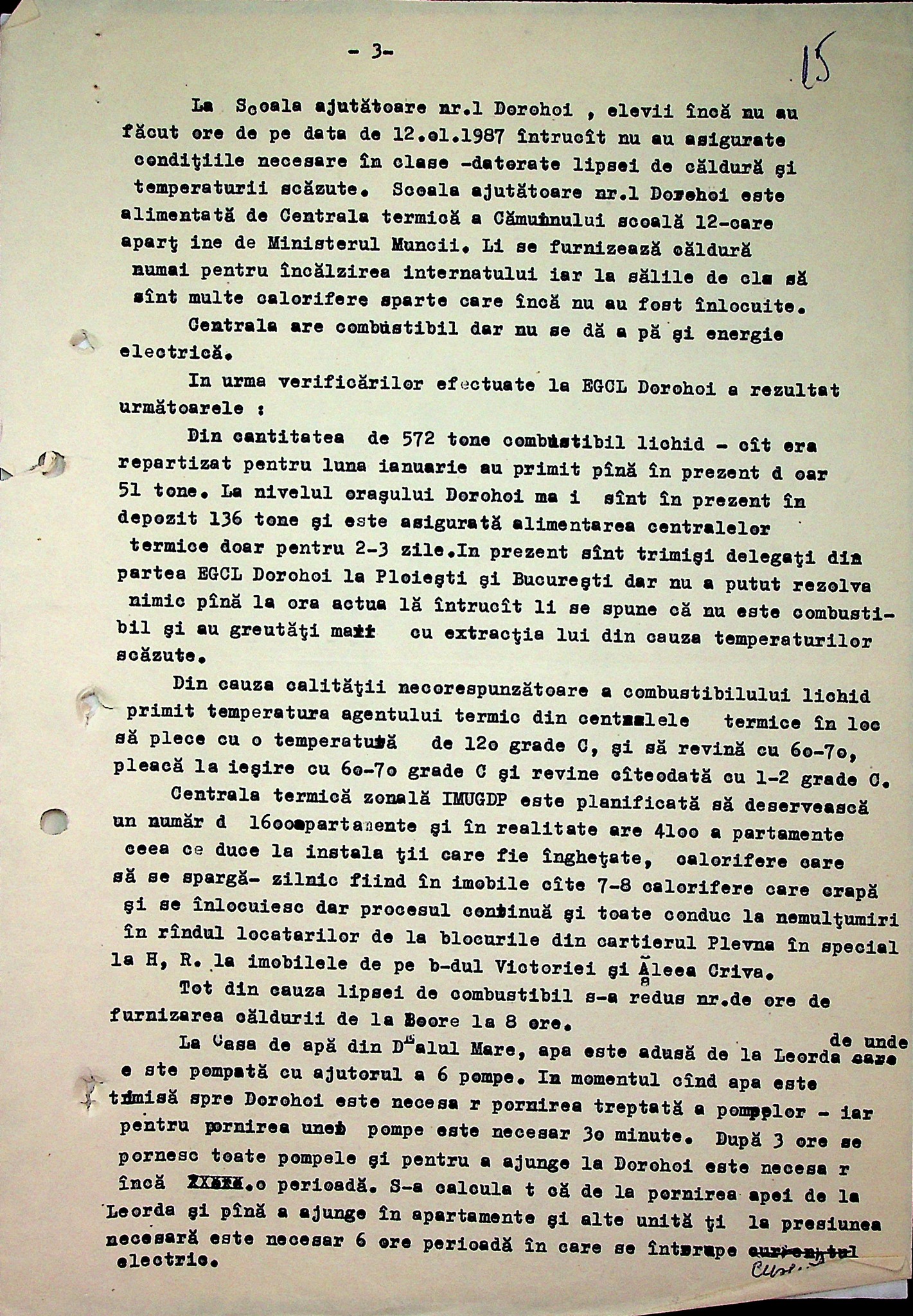 Școala românească în iernile comuniste din anii ‘80. Eleve, în scrisorile către părinți: „Mai rău ca la puşcărie/ E râie. Sunt şi păduchi”
