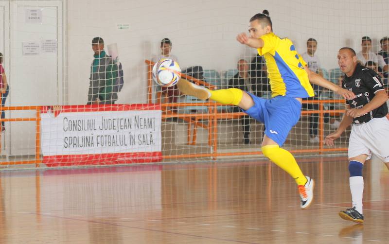 Axinia și Lefter au jucat ”Fotbal pentru o viață mai bună” / GALERIE FOTO