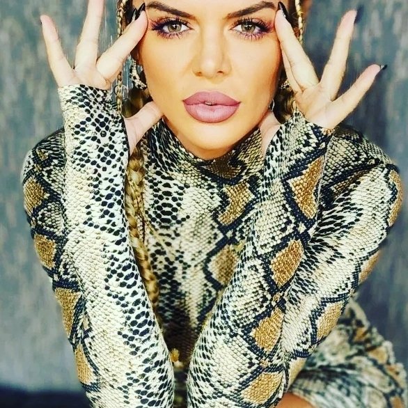 Simona Hapciuc e dispusă să se căsătorească cu fostul iubit, care e bărbat însurat: „Nu cred în monogamie. El a fost iubirea vieții mele”