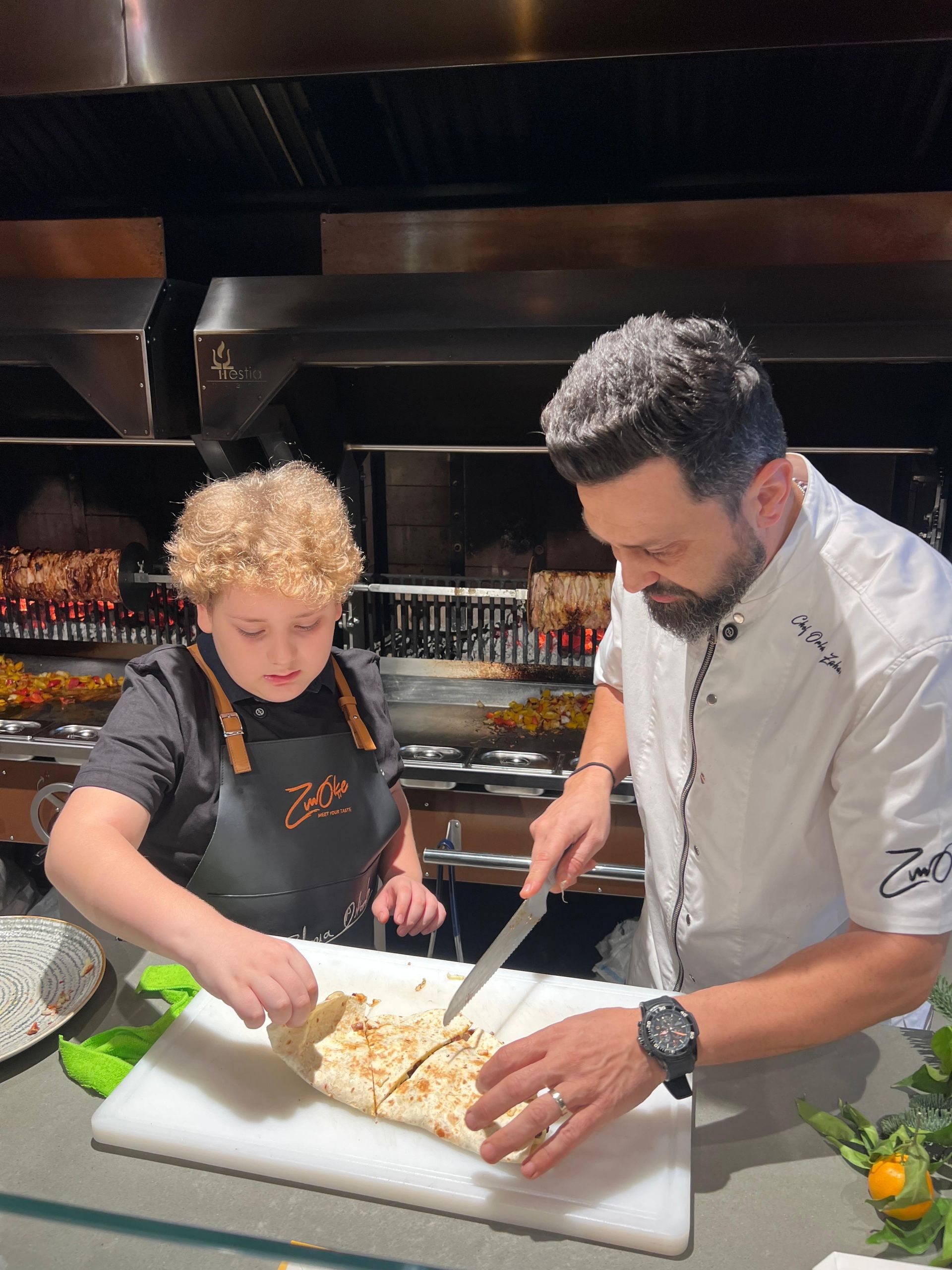 Gestul emoționant făcut de Chef Orlando Zaharia în prag de sărbători. „Mi-am dorit mult să-l cunosc și să-i pot dărui această bucurie”