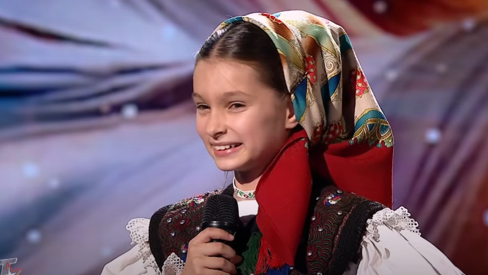 „Românii au talent”, 21 martie 2025. Maia Vlad, fetița din Maramureș care a făcut-o pe Andra să regrete. Tatăl este preot, iar ea cântă în corul bisericii