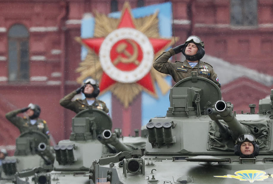 Peste 12.000 de militari, la parada de Ziua Victoriei de la Moscova. Putin: „Ne vom apăra ferm interesele”