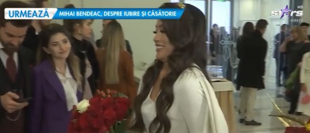 Bella Santiago, sexy-filipineza de la X Factor, s-a căsătorit. Cum a arătat în cea mai fericită zi din viața ei | FOTO