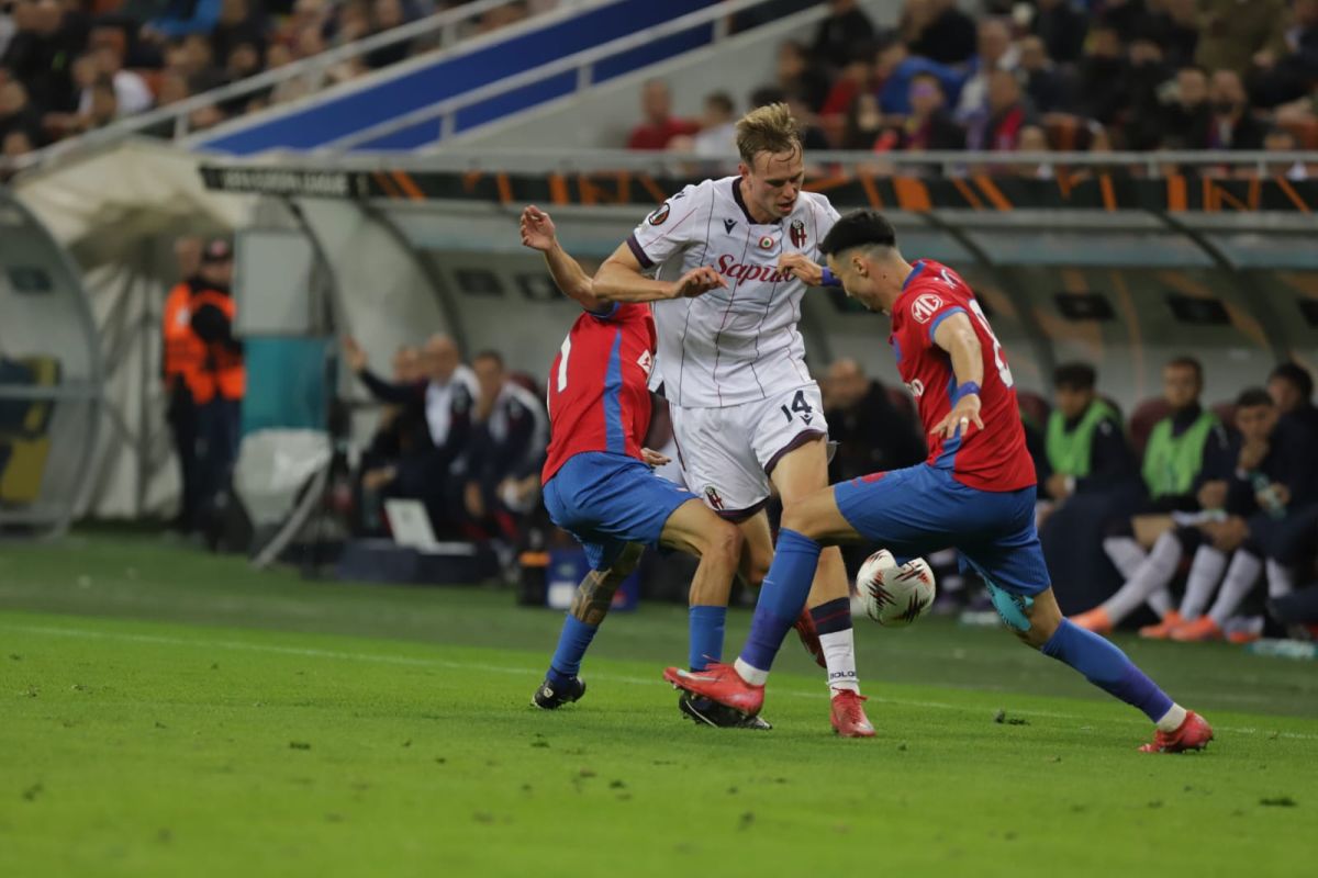 FCSB a fost învinsă de Bologna la București, în grupa Europa League