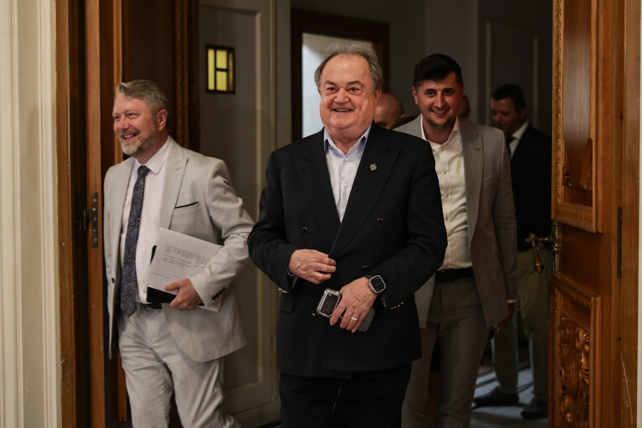 Conducerea PNL a respins cu un vot zdrobitor susținerea Guvernului Veștea și-i amenință cu excluderea pe partizani / „Nu îmi depun mandatul”