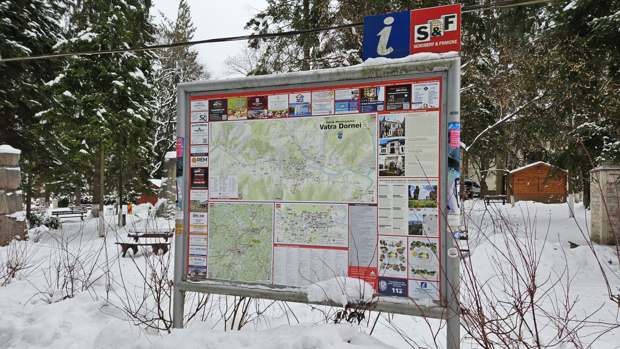 Vatra Dornei este pregătită pentru sfârșitul de an. Orașul-stațiune are hotelurile pline, pârtiile deschise și prețuri accesibile | REPORTAJ