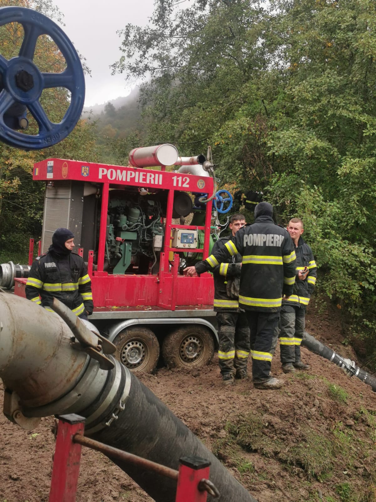 Acțiunea de golire parțială a lacului Tăul Mare, de lângă Roșia Montană. Cât timp se estimează că va dura deversarea controlată