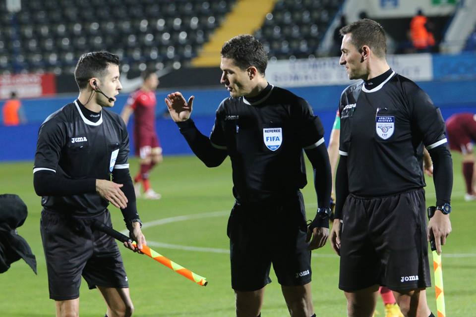 Scandal la Viitorul - Voluntari. Vasile Maftei: ”Arbitrul Kovacs mi-a zis: Marș de aici!”. Primarul Voluntariului vrea să retragă echipa din Liga 1