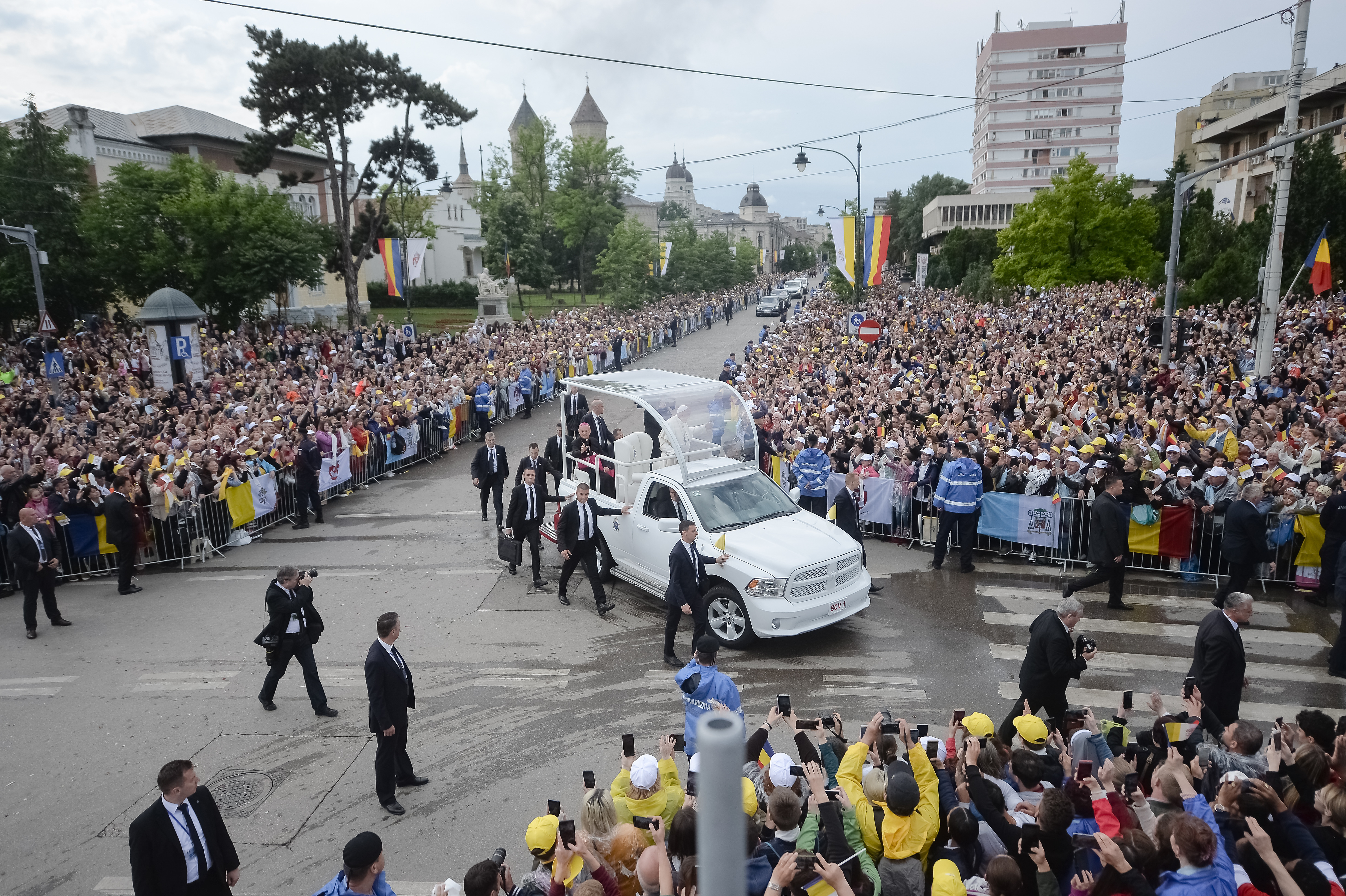 Papa Francisc a murit în urma unui atac cerebral. Liderul Bisericii Catolice avea 88 de ani. Unde va fi înmormântat