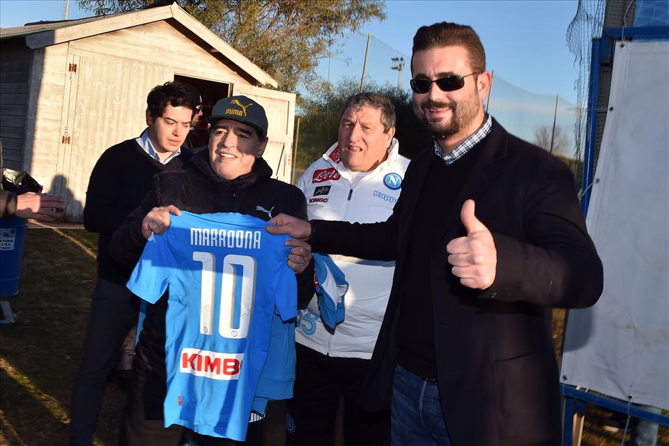 Maradona a vizitat-o pe Napoli la antrenament! ”Procesiunea” jucătorilor! GALERIE FOTO & VIDEO