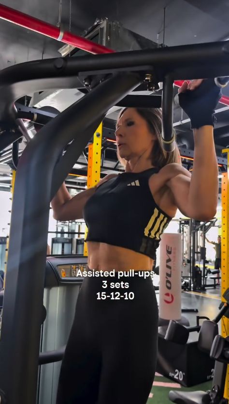 Imagini spectaculoase cu Romanița Iovan în sala de fitness la 62 de ani