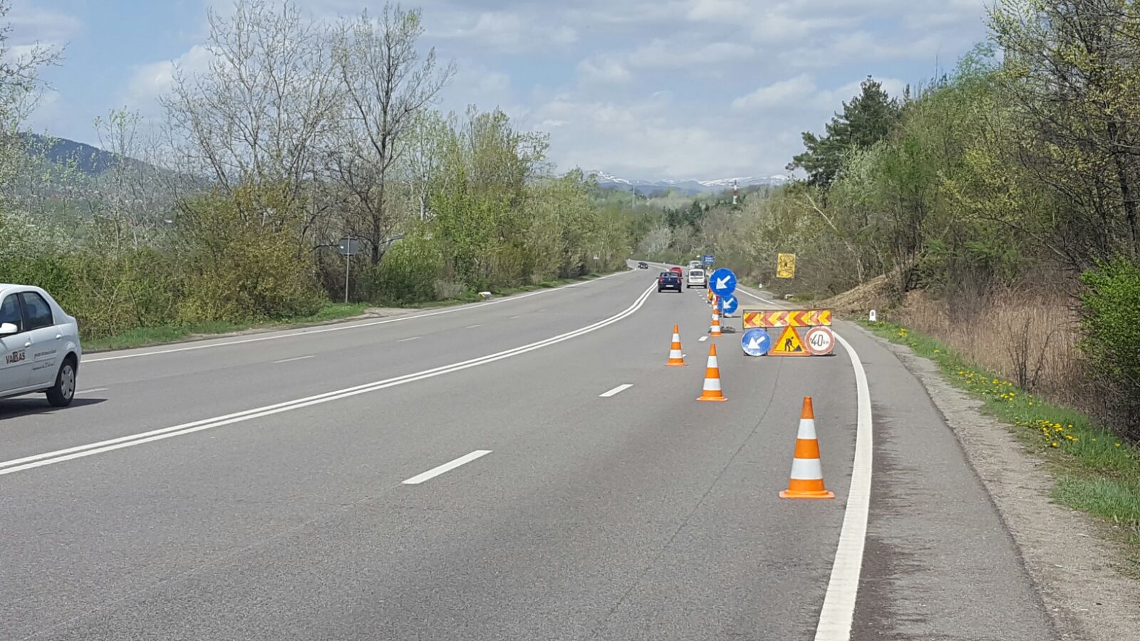 Surpare de teren pe DN1! Trafic restricţionat! GALERIE FOTO