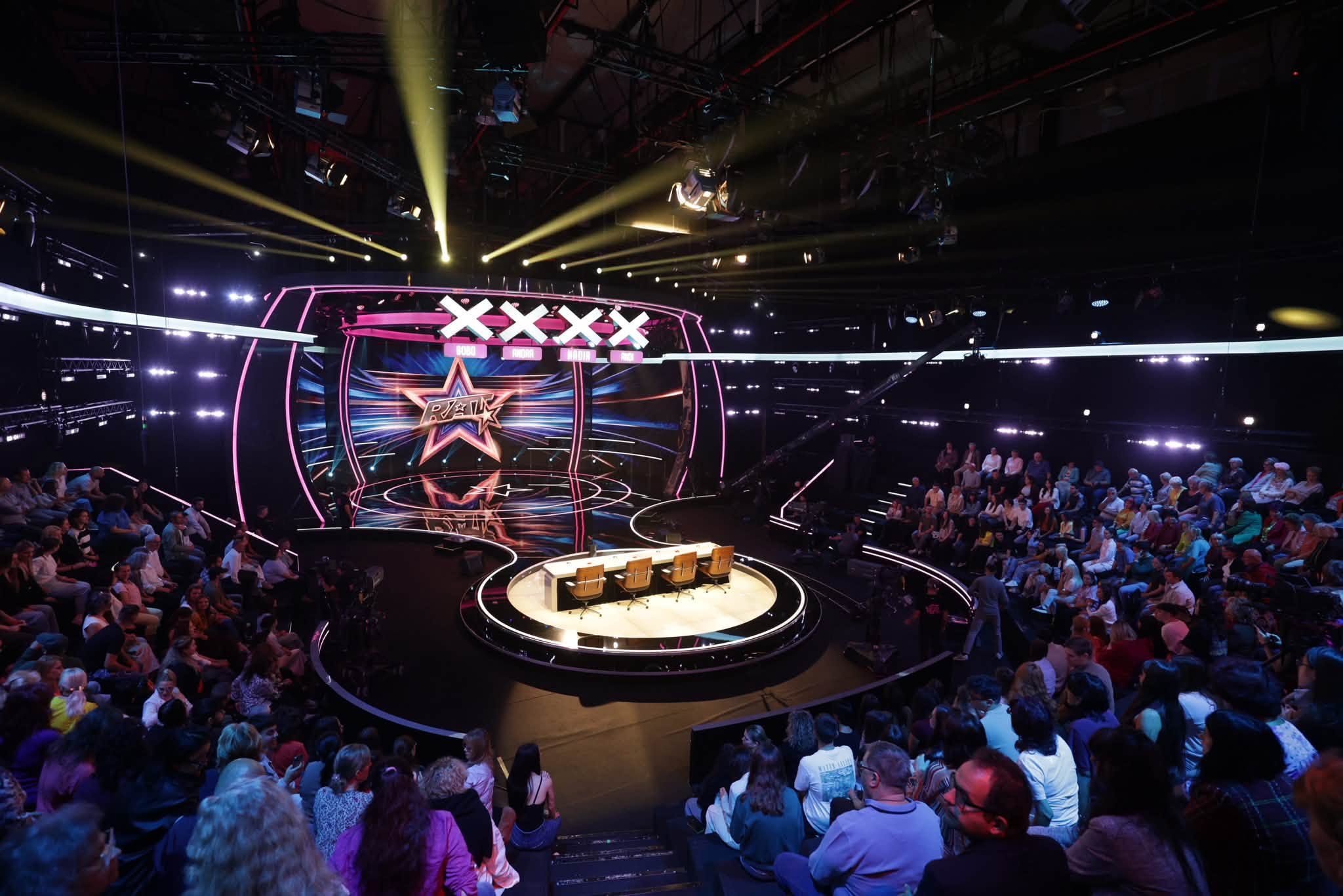 Anunțul făcut de Smiley și Pavel Bartoș despre filmările pentru „Românii au telent” 2027