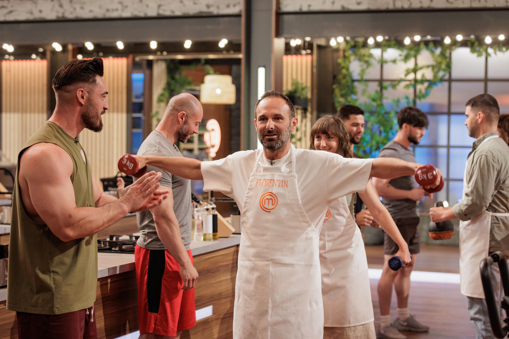 „MasterChef” 8 decembrie 2025. Dezvăluirea făcută de Sorin Bontea la Pro TV. „Să știi că și eu am pătrățele. Am făcut haltere ani de zile”