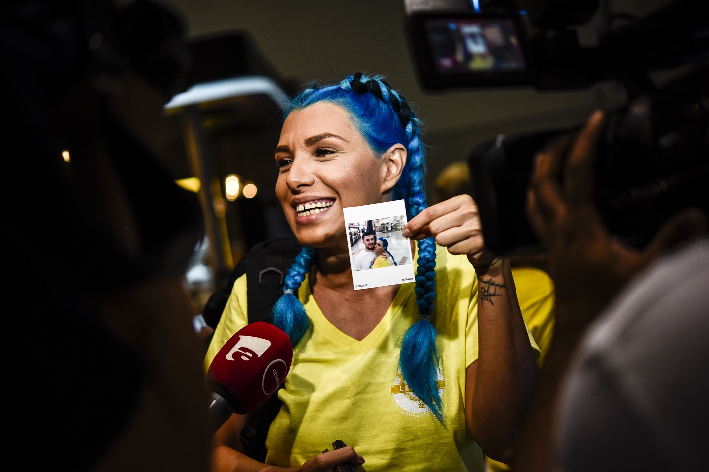 Cei 21 de concurenţi ai reality show-ului „Ultimul Trib” au pãrãsit România cu destinaţia Madagascar | FOTO