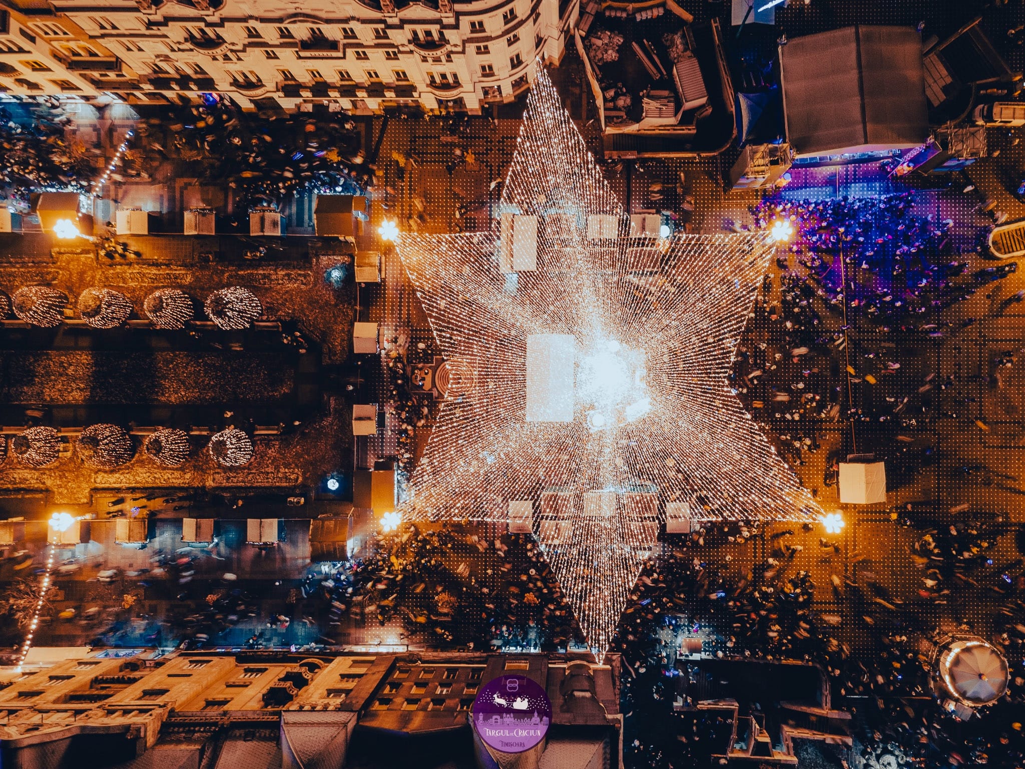 FOTO. Atmosferă de sărbătoare la târgul de Crăciun din Timişoara. Doar alegerea unui brad artificial nu a fost pe placul tuturor