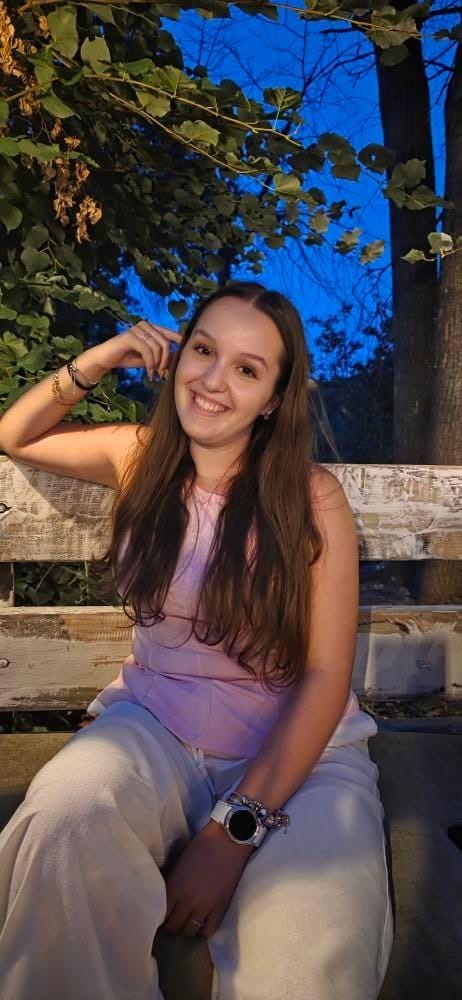 Ilinca Șulea, tânăra pasionată de croșetat: „Lumea se va plictisi de articolele făcute pe bandă rulantă și va alege modele unicat”