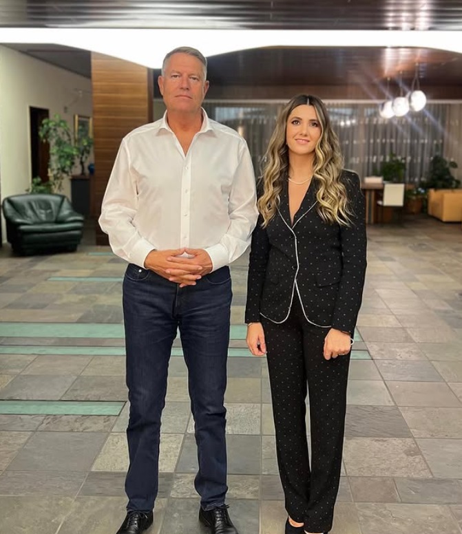 Simona Halep, transformată total într-o poză alături de Loredana Groza. Sportiva a fost tunsă și vopsită de hairstilistul lui Klaus Iohannis