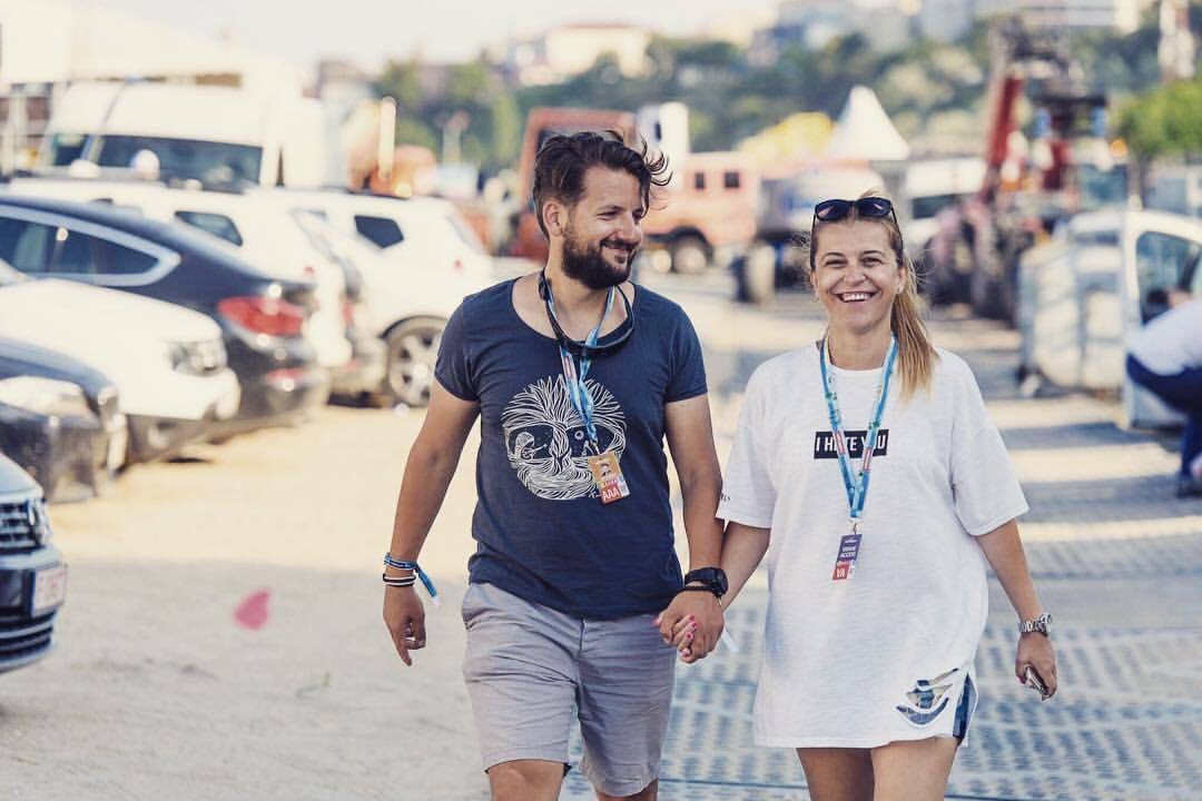 FOTO&VIDEO | Contradicție în termeni muzicali: Edy Chereji, unul dintre creatorii festivalului de muzică electronică Untold, e fan rock și Alexandru Andrieș!