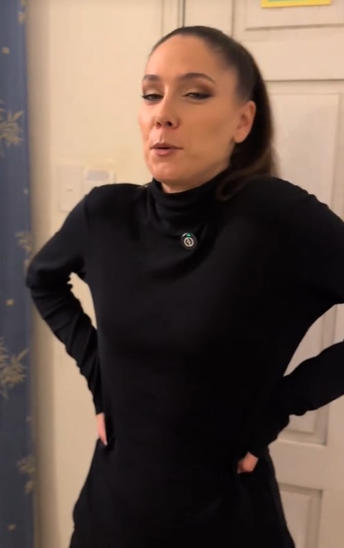 Imagini cu locul în care Irina Fodor a fost cazată la Asia Express. Camera de hotel avea mucegai pe pereți: „Miroase a șosete murdare”