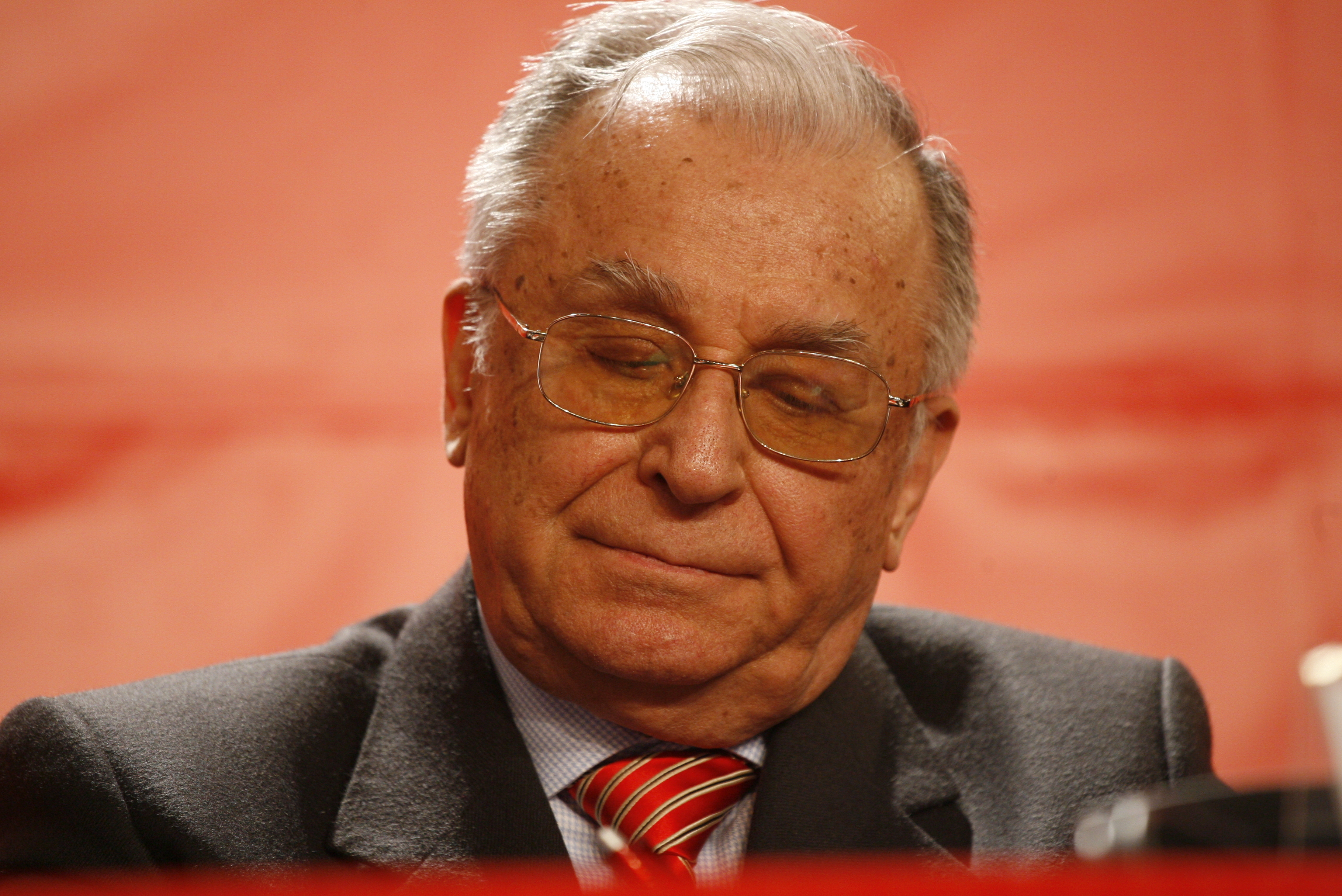 Atunci și Acum: Ion Iliescu, primul președinte al României democratice, care a ajuns să fie cercetat în dosarul Revoluției