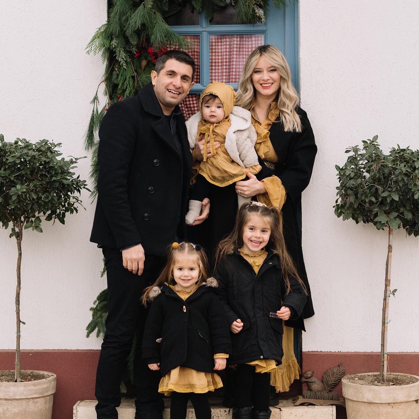 Ce a descoperit Laura Cosoi în casa mamei sale, după ce aceasta s-a stins din viață: „Am găsit printre cărți”