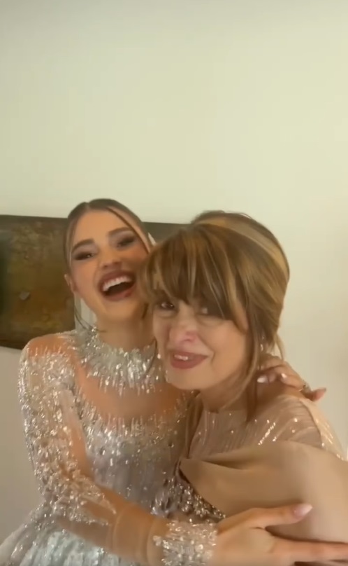 Cum a apărut soția lui Mugur Mihăescu la nunta fiicei lor. O prezență discretă în showbiz, Rodica nu și-a putut stăpâni lacrimile