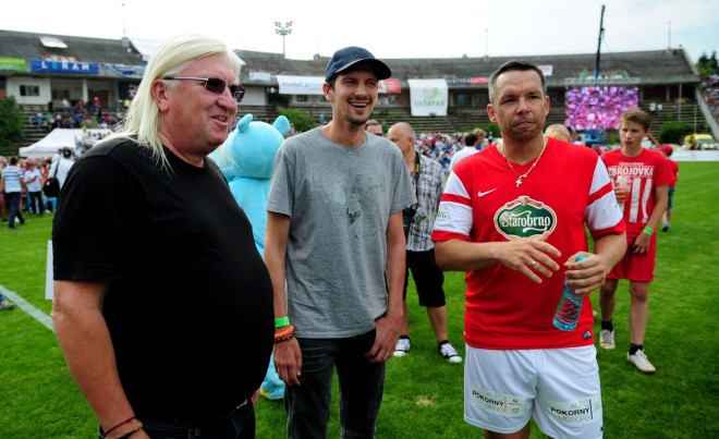 Viktoria Plzen - Astra Giurgiu (joi, ora 22:05). Cehii vând brățări speciale pentru susținerea lui Marian Cisovsky, grav bolnav | VIDEO