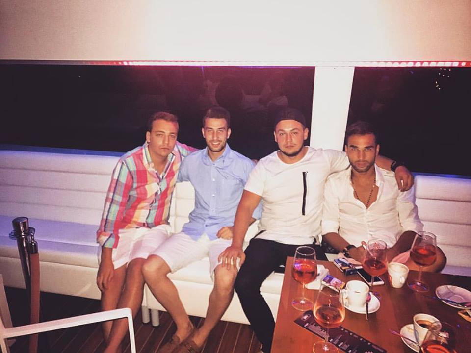 Familia Iordănescu i-ar fi interzis să devină preot din cauză că „trăiește în desfrâu”. Andrei a făcut degeaba Teologia!