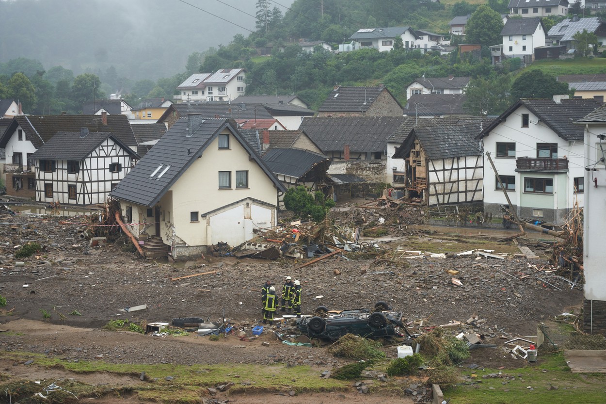 Bilanțul inundațiilor catastrofale din Germania: Cel puțin 106 morți și sute de oameni dați dispăruți