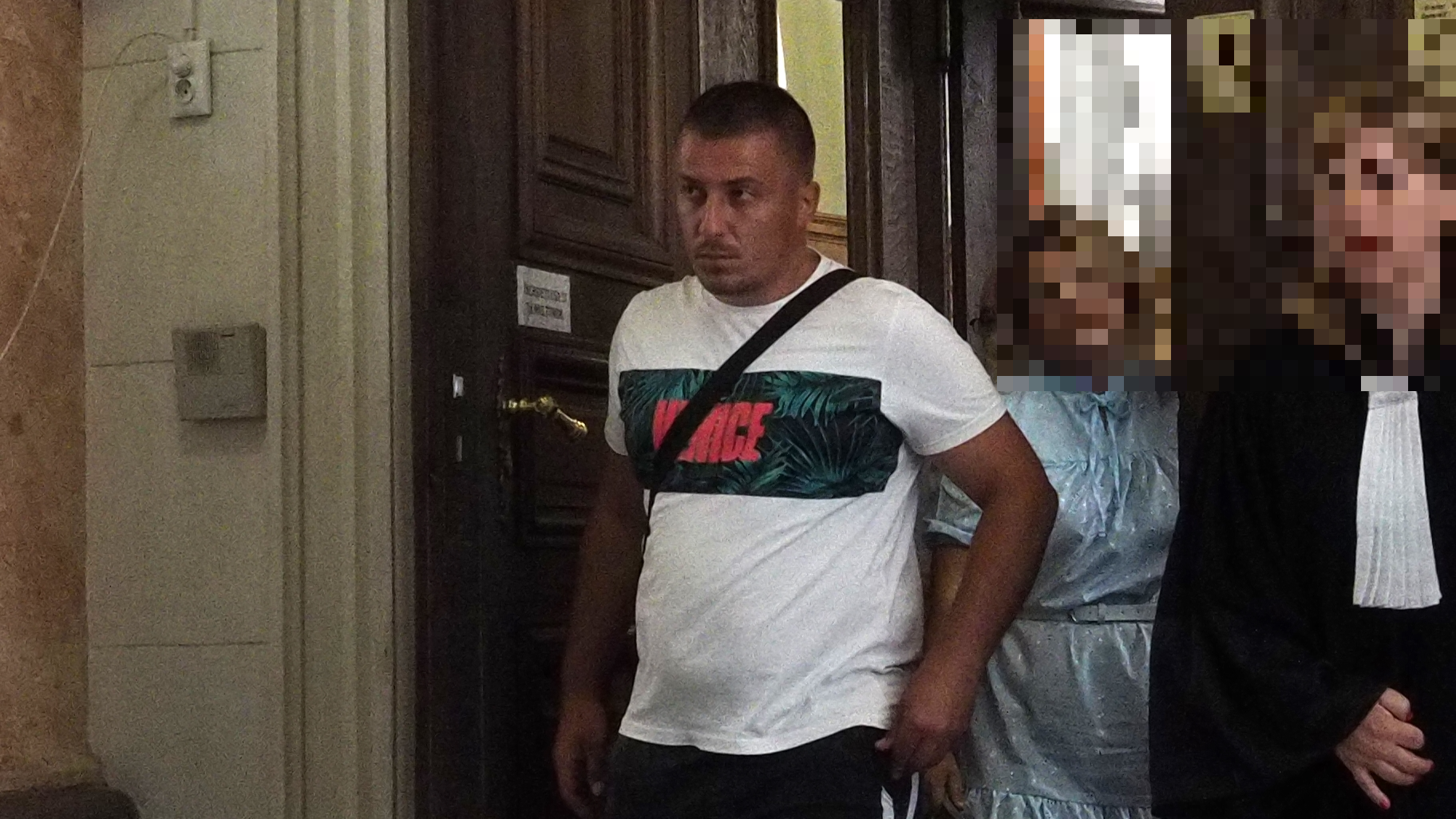 Bătăușii în uniformă de la Secția 16 cer ajutorul CCR. Apărarea: „Circumstanța agravantă a infracțiunii de lipsire de libertate nu se referă la polițiști”