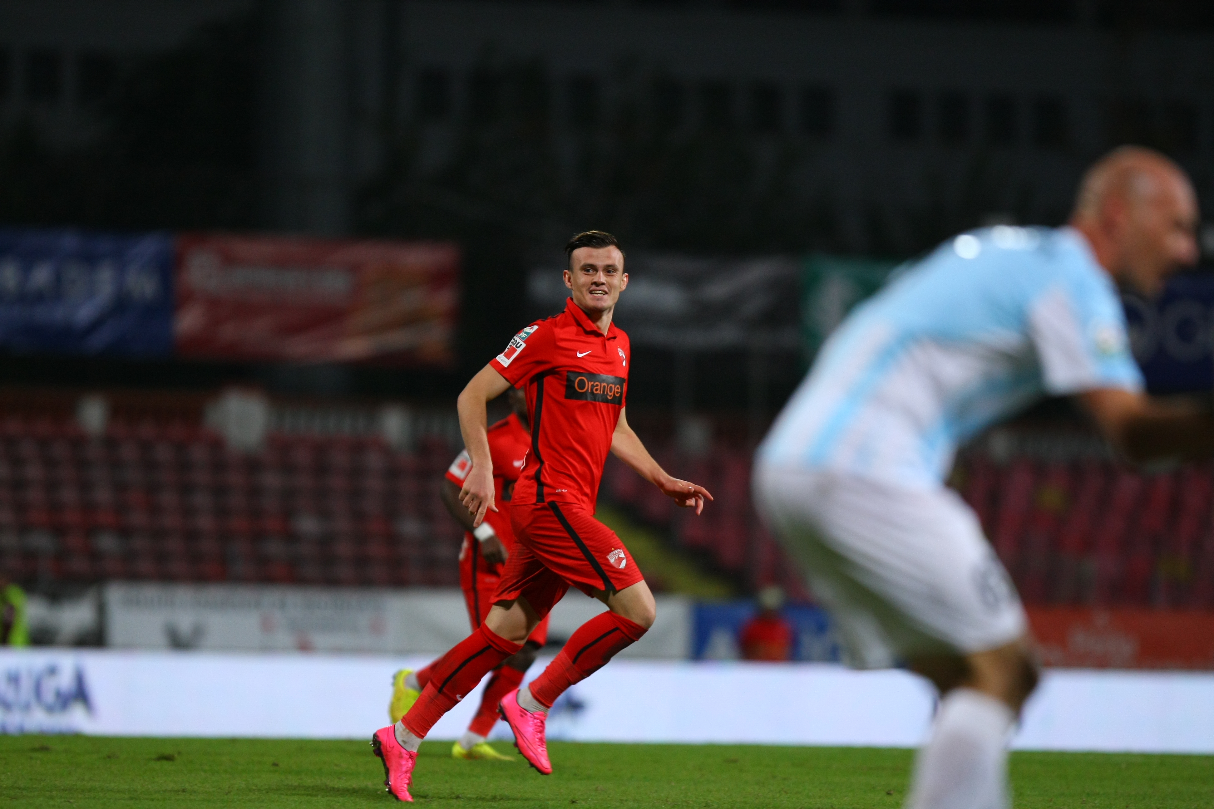 LIGA I LA FOTBAL, etapa a 14-a / Scandal după meciul Dinamo - ASA Tîrgu Mureș 2-1. ^Ardelenii protestează oficial printr-un comunicat în care reclamă un ”fault evident și lipsă de fair-play”! GALERIE FOTO