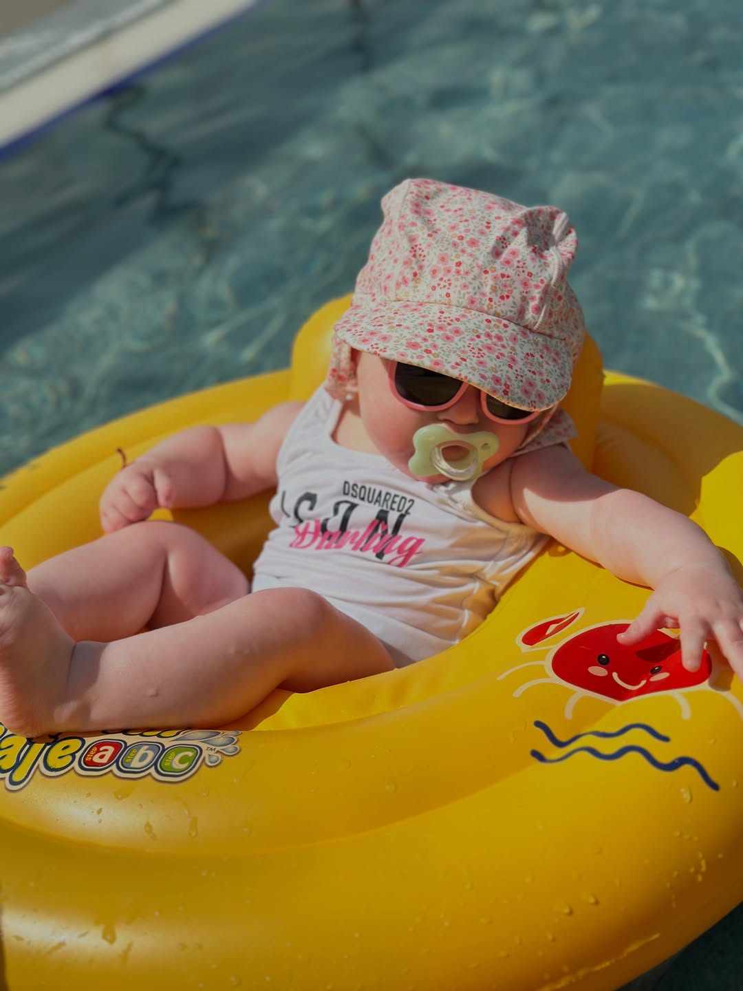 Imagini cu Roxana Nemeș și gemenii ei în vacanță, în Turcia. Cât costă sejurul la resortul de cinci stele din Antalya