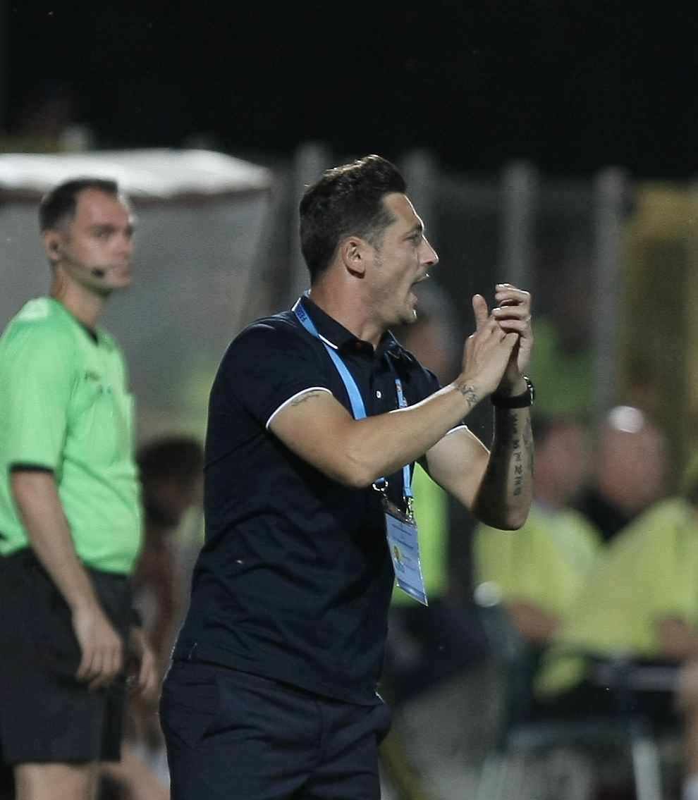 Liga I: Astra  - Steaua 2-0. N-au mers cu Steaua, au fost cu Astra! Trei goluri anulate campioanei en-titre de brigada lui Colțescu! ^Campioana, gafă de amatori: legitimația lui Muniru!