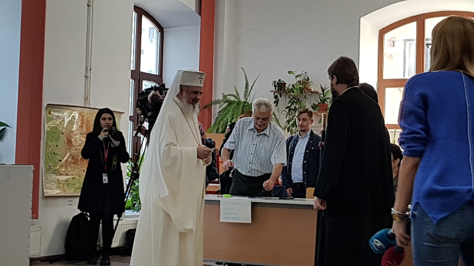VIDEO / Patriarhul Daniel a votat în cadrul referendumului. Mesajul transmis de acesta