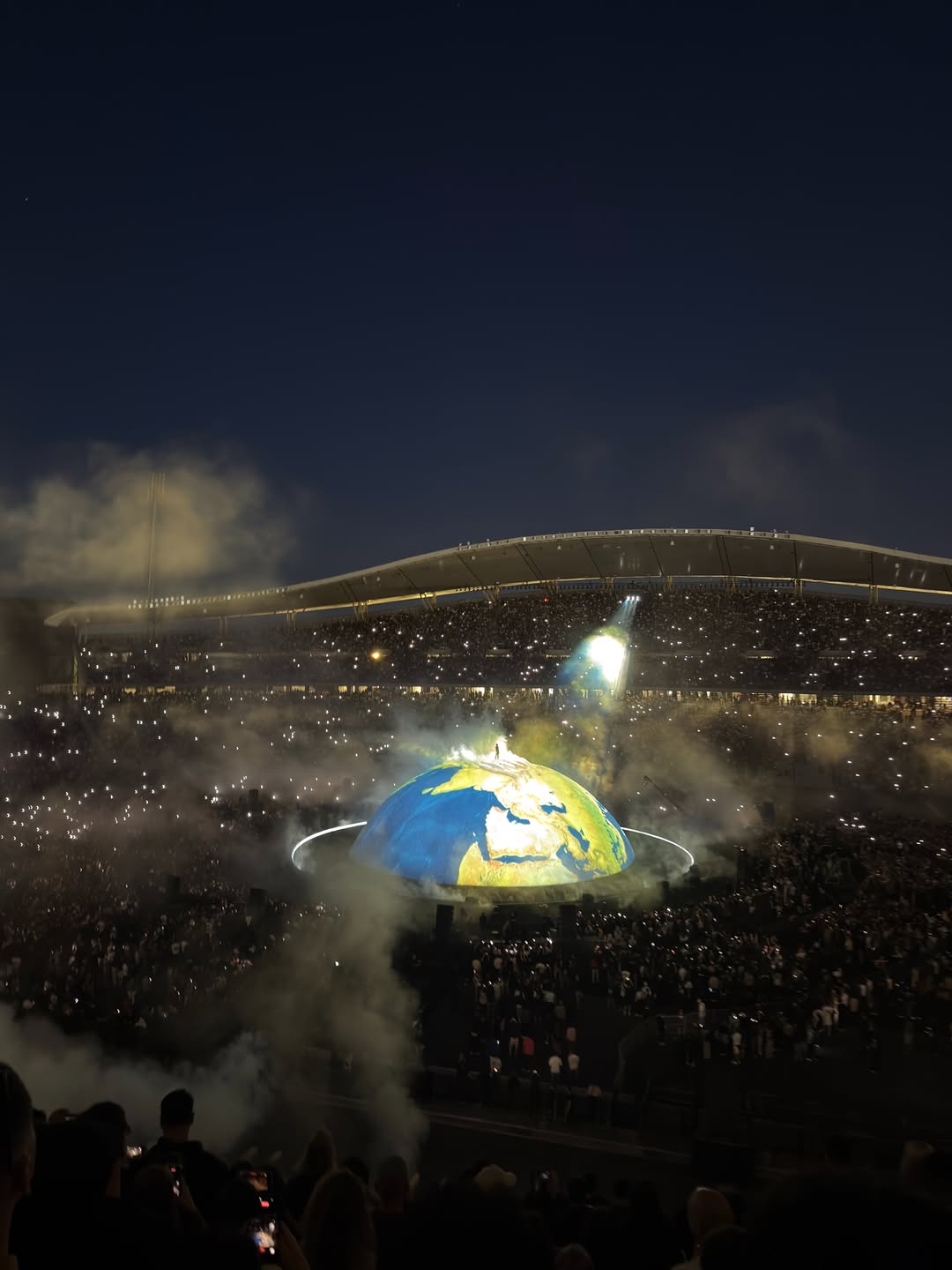 Cum au apărut Adelina Pestrițu și Ioana, soția lui Gabi Tamaș, la concertul lui Kanye West din Istanbul. Au stat doar 48 de ore în Turcia