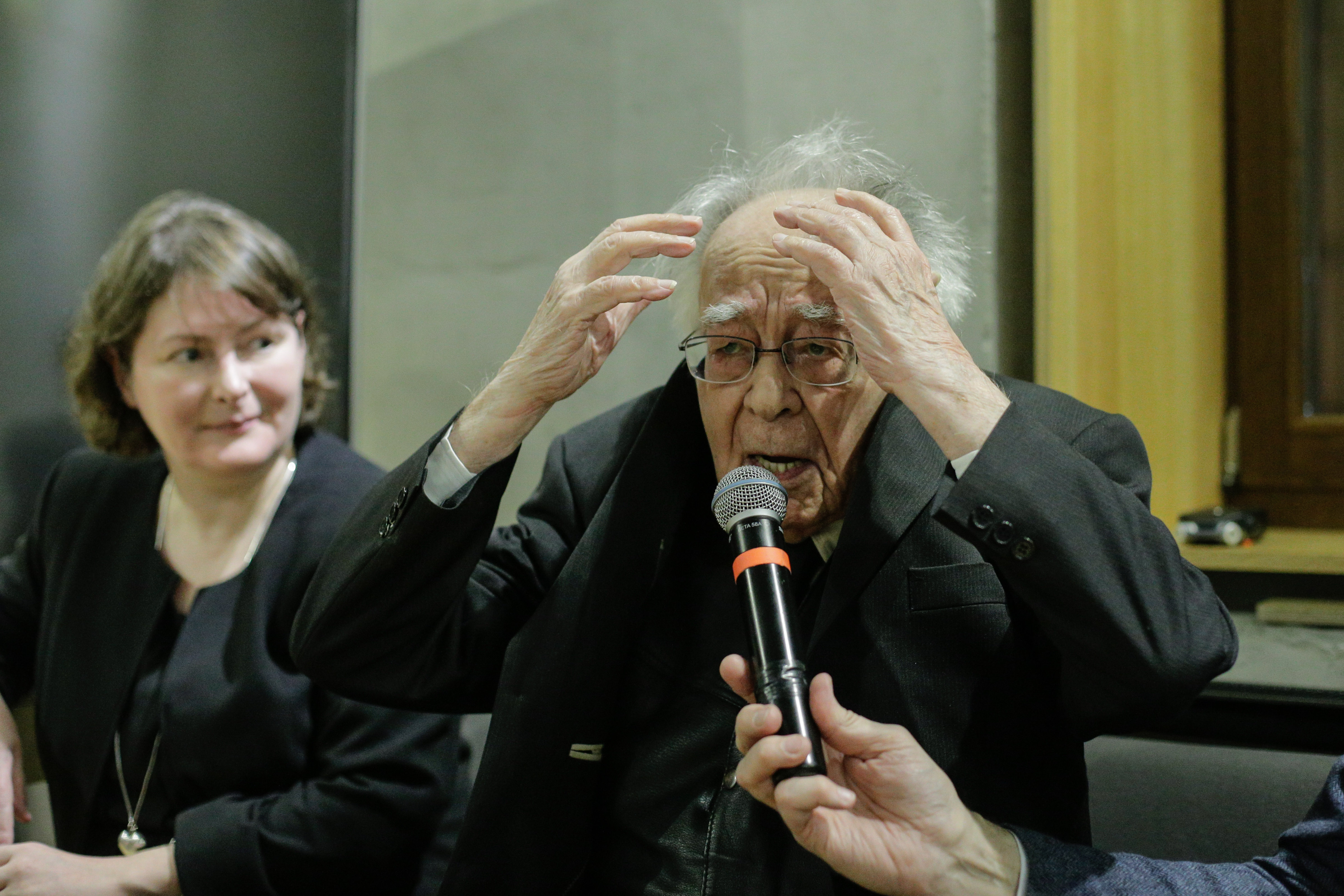 Povestea de dragoste dintre Mihai Șora și Luiza Palanciuc, cu 56 de ani mai tânără decât el. S-au căsătorit în 2014