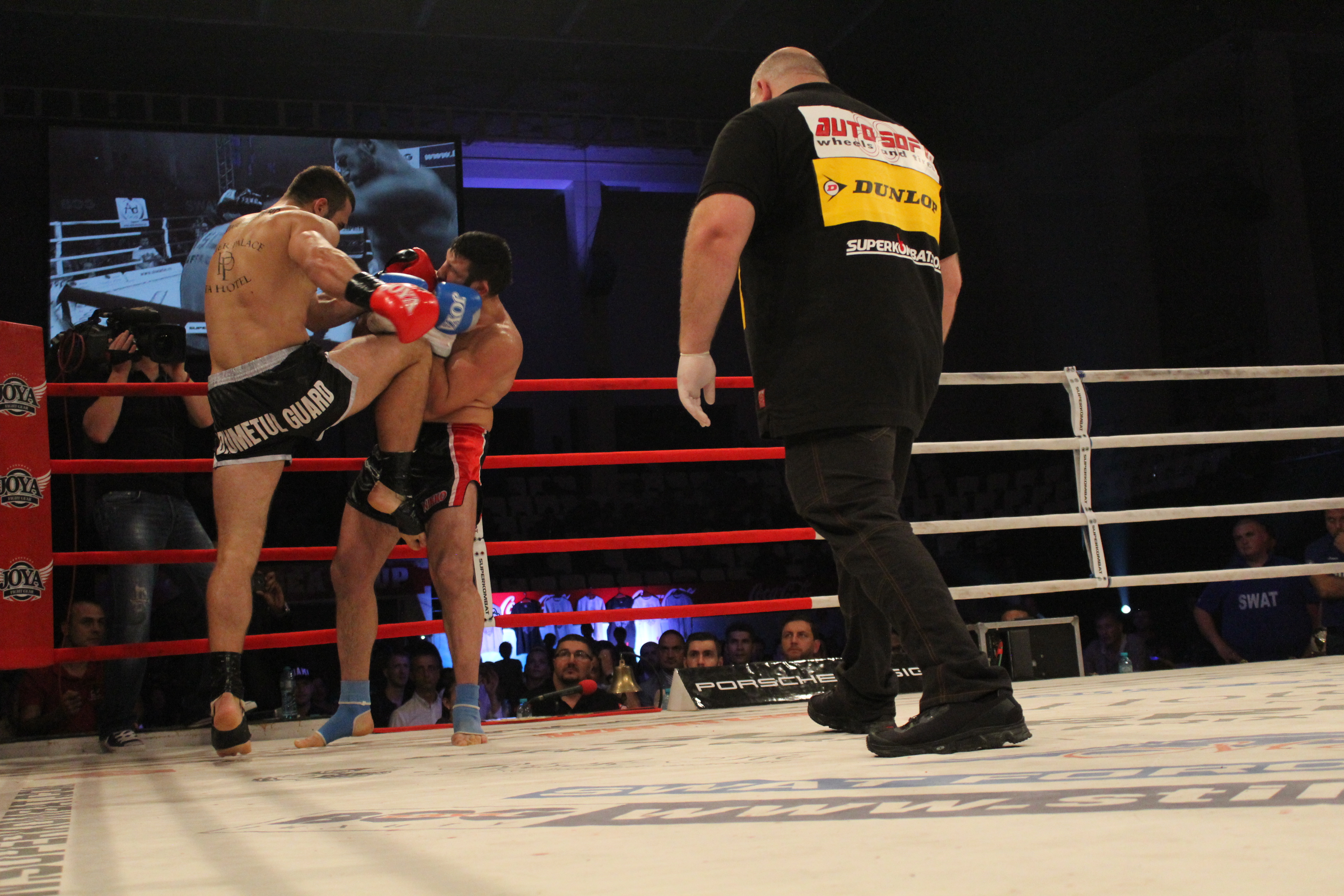 VIDEO / Andrei Stoica și-a păstrat centura mondială Superkombat