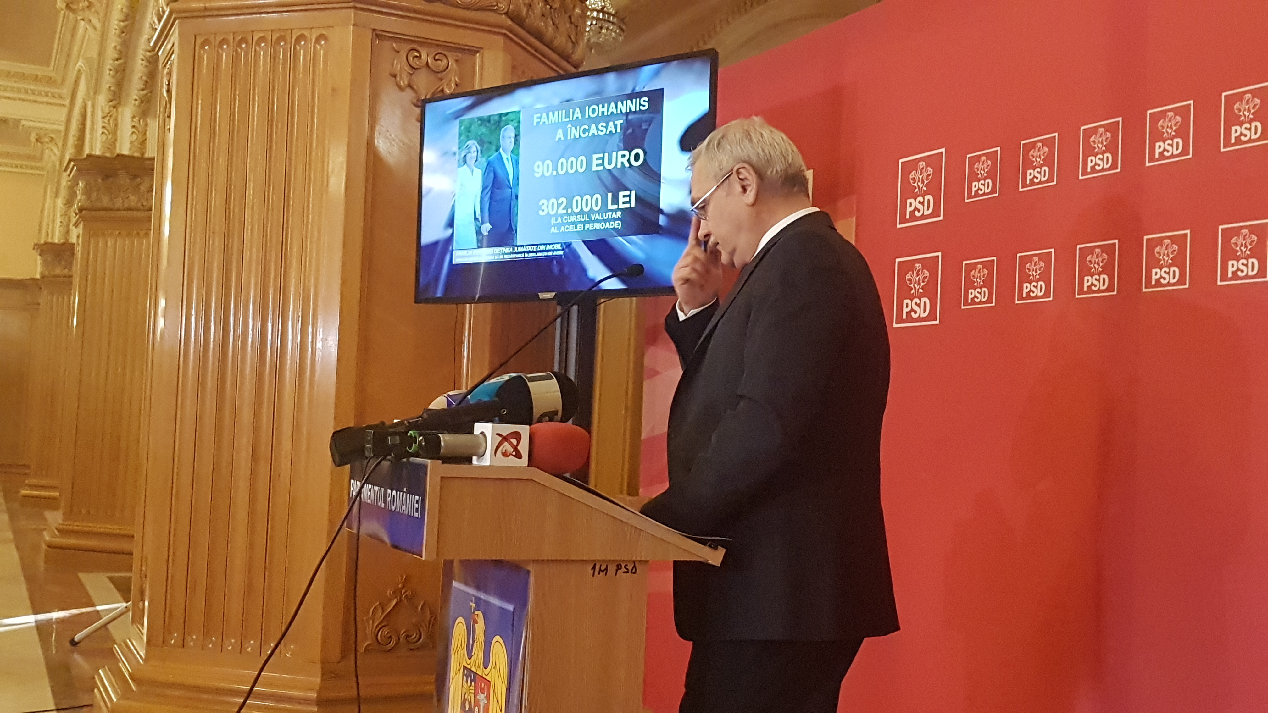 VIDEO&FOTO/ Liviu Dragnea și valiza, Episodul 2. Președintele PSD a venit la Parlament cu noi documente