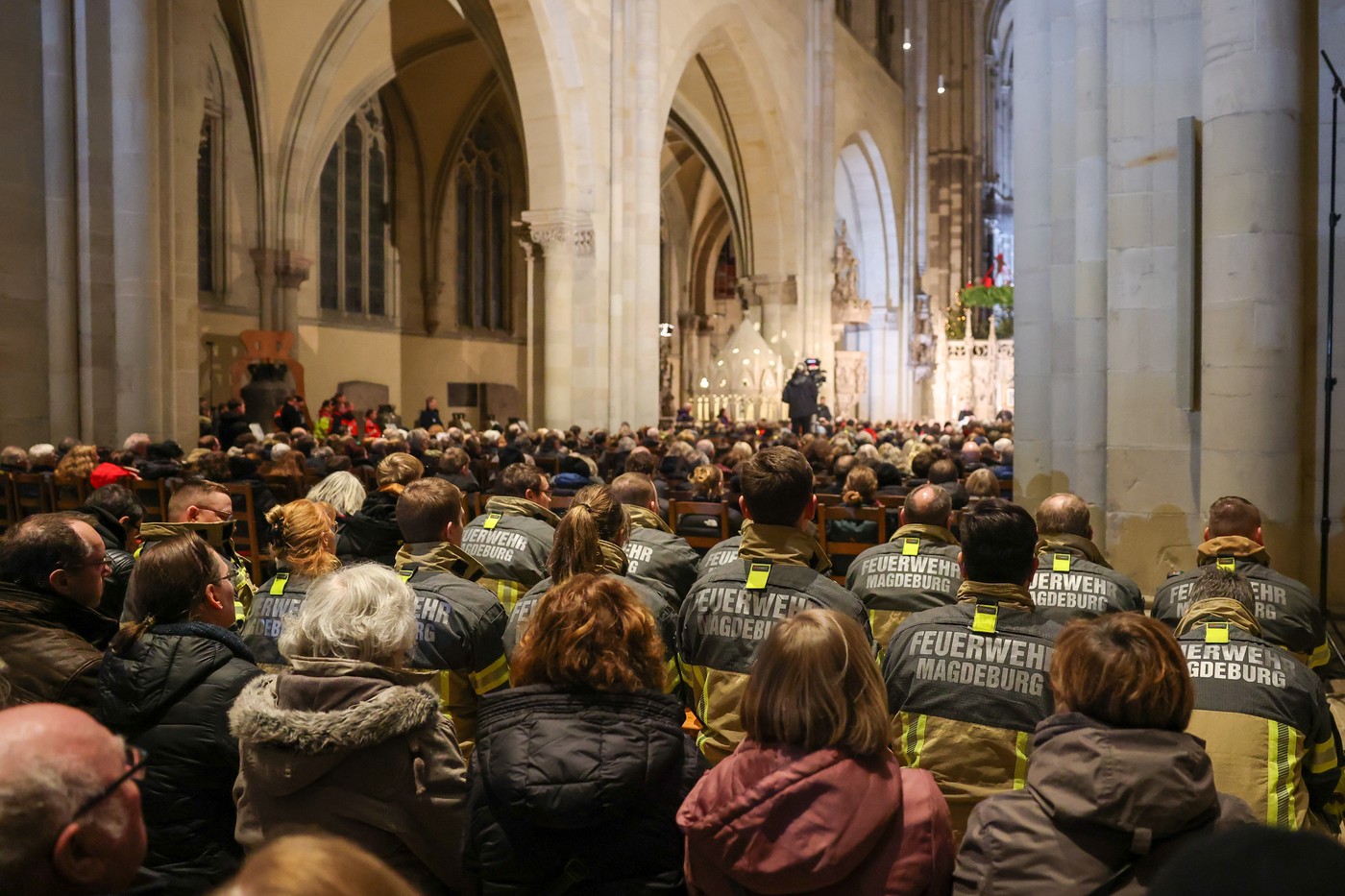 Pompieri în lacrimi la Magdeburg, după ce s-au luptat să salveze sute de victime ale atacului de la târgul de Crăciun: „Singurul lucru care mi-a trecut prin cap a fost: pe care dintre ei îl ajut acum?”