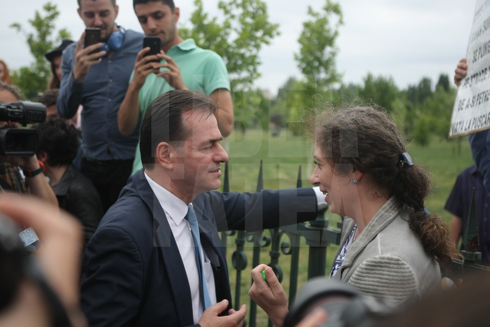 FOTO | Ludovic Orban, după moțiunea de cenzură: ”Sfârșitul lui Dragnea este aproape!”