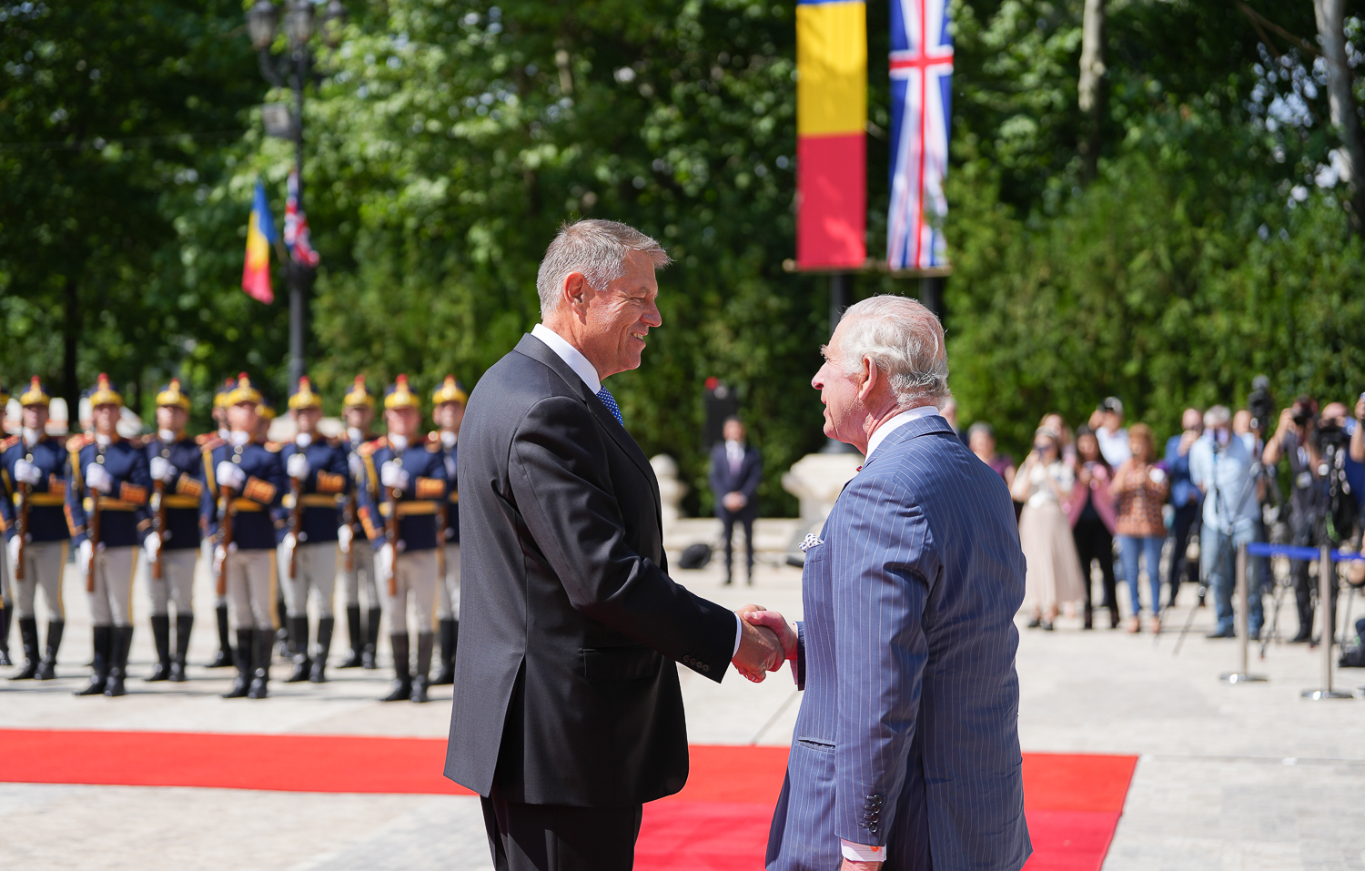 Regele Charles al III-lea a recitat din Eminescu la Palatul Cotroceni. „Întotdeauna m-am simțit acasă în România”