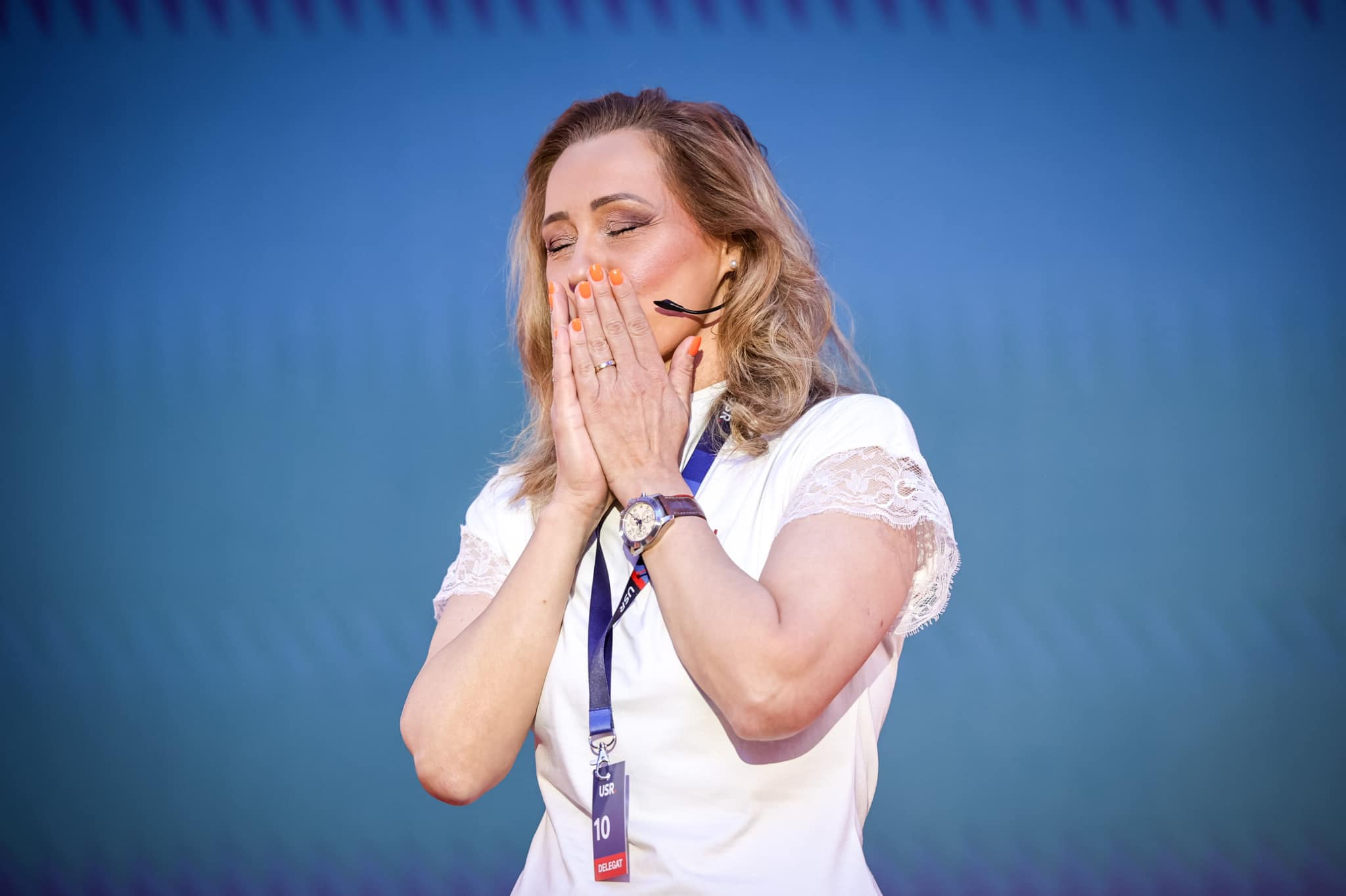 Imagini cu casa în care locuiește Elena Lasconi în Câmpulung Muscel. A descris-o ca fiind căminul visurilor sale