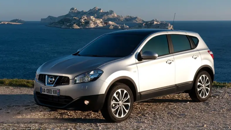 Nissan Qashqai I (2007 - 2013) Hatchback Qashqai 2.0 Acenta CVT wersja 5-drzwiowa, Benzynowy, Bezstopniowa skrzynia biegów, 1997cm3 - 140KM, 1356kg